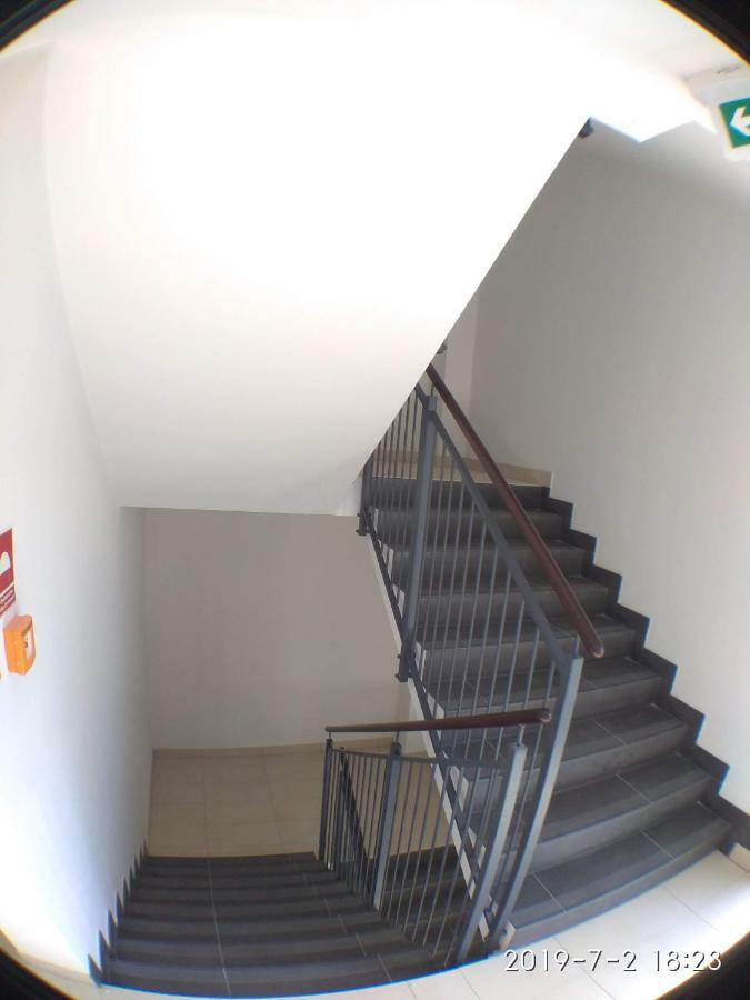 1110 Smialego 39 - Tanie Pokoje W Apartamencie - Samodzielne Zameldowanie - Self Check In Познан Екстериор снимка
