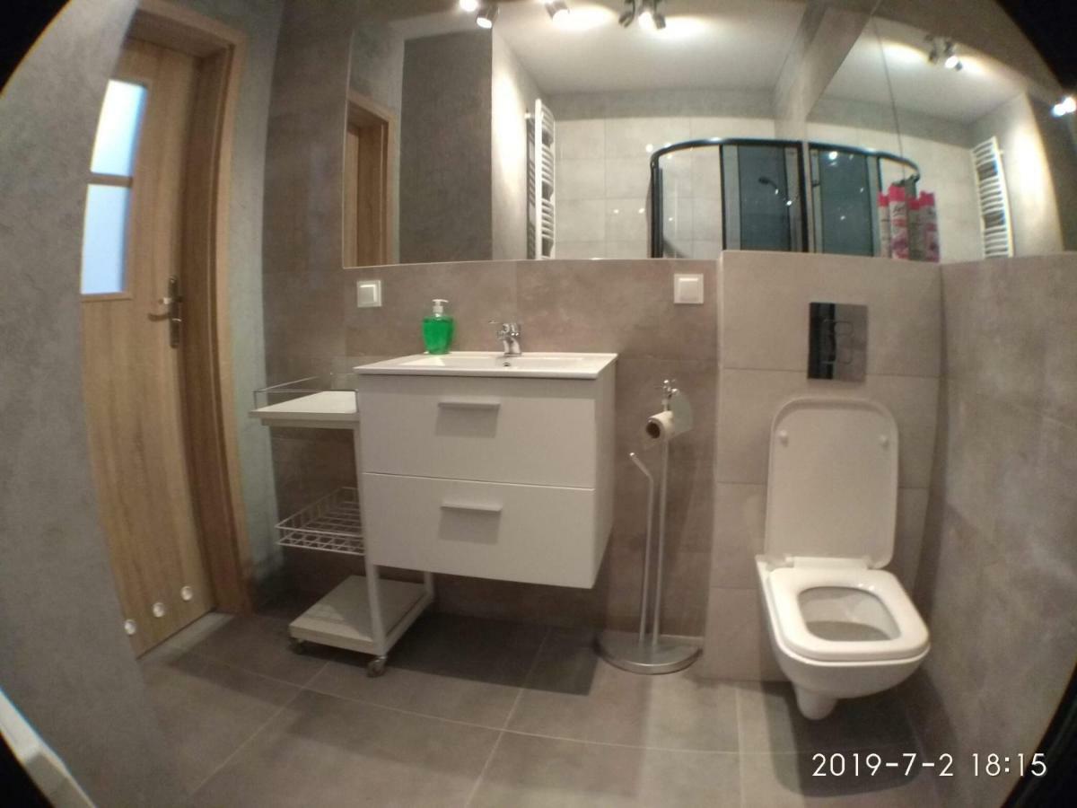 1110 Smialego 39 - Tanie Pokoje W Apartamencie - Samodzielne Zameldowanie - Self Check In Познан Екстериор снимка