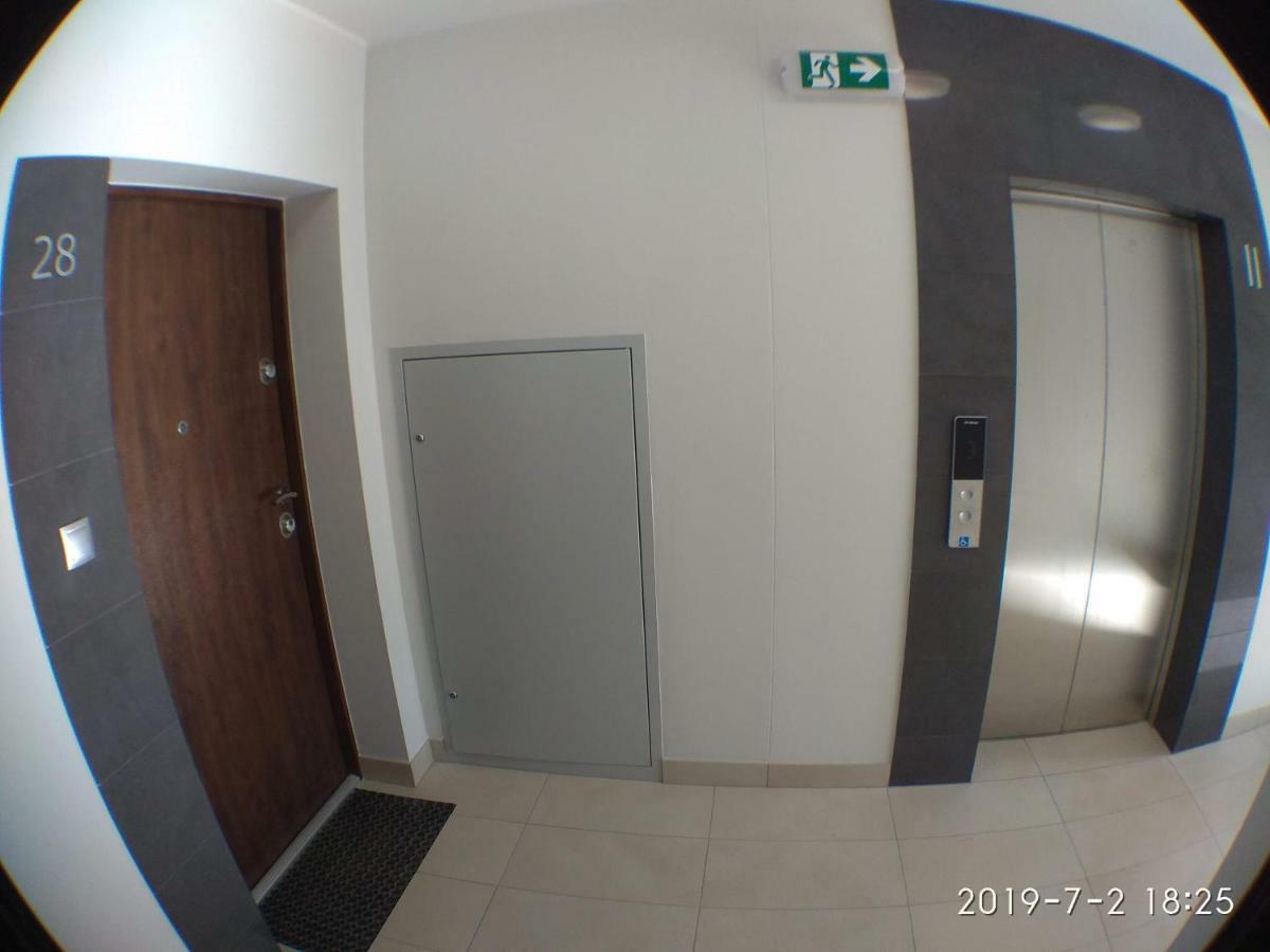 1110 Smialego 39 - Tanie Pokoje W Apartamencie - Samodzielne Zameldowanie - Self Check In Познан Екстериор снимка